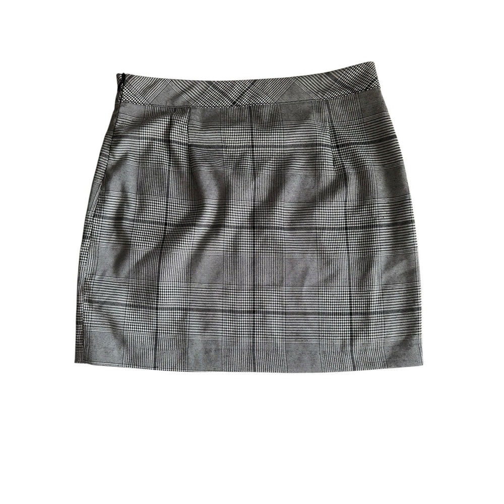 J.O.A. Plaid Mini‎ Skirt Medium Black White Silver Buttons Lined Side Zip Preppy - Picture 3 of 9